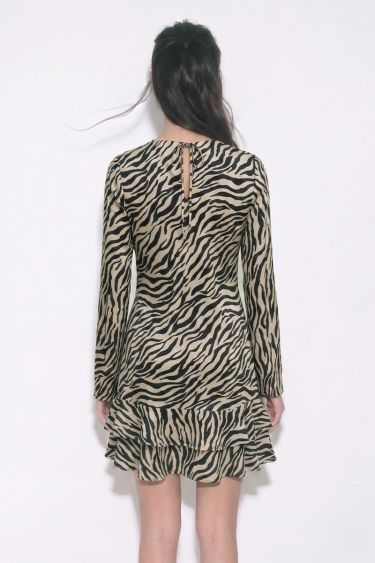 JHD512033-ZEBRA